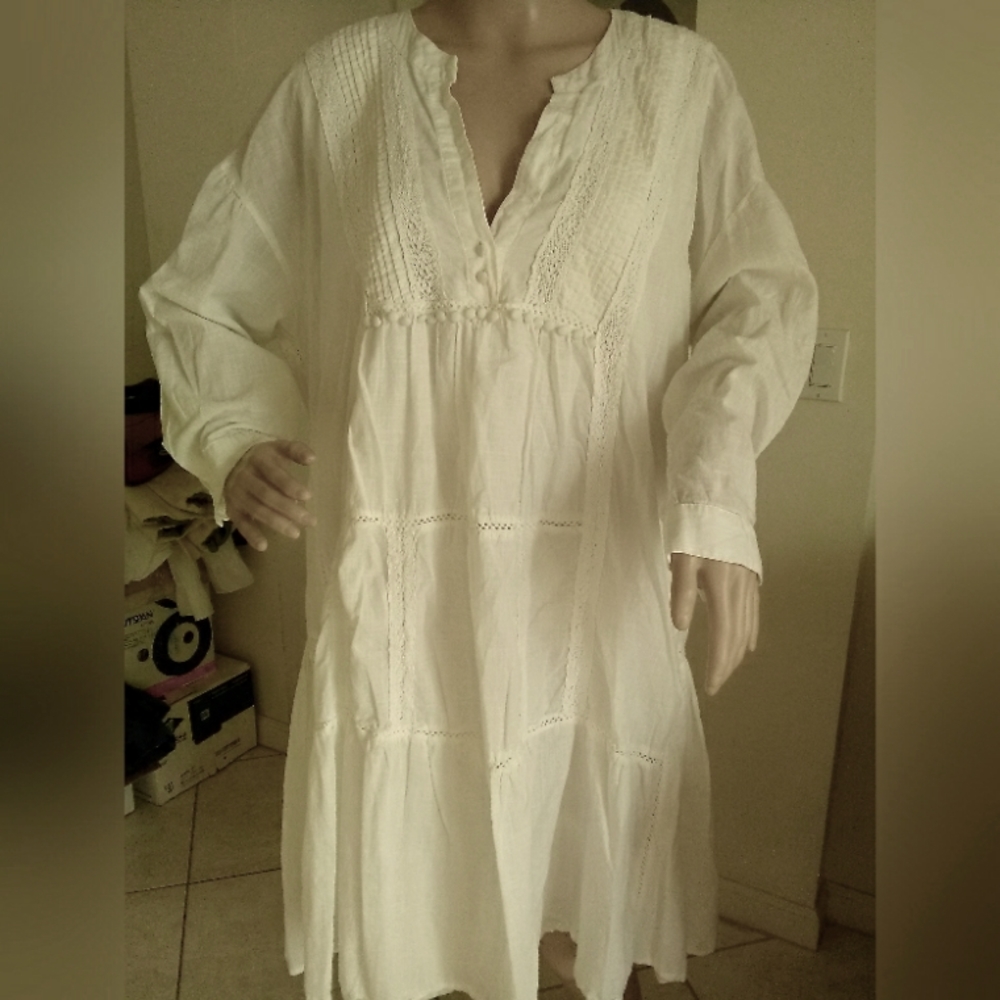 ZARA GORGEOUS OVERSIZED WHITE DRESS LACE PLEATS BUTTONS LIGHT SHEER SZ.LG